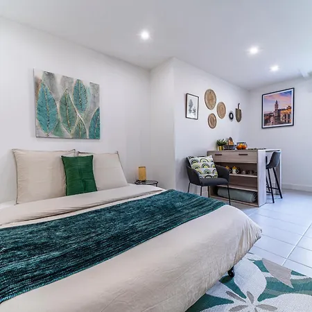 Le Cosy - Free Parking - Proche Gares Lille - Netflix - Wifi Mons-en-Baroeul